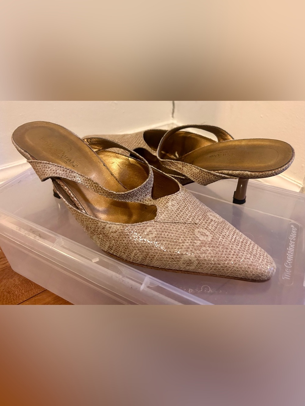 Elegant Women's Heels in Beige Snakeskin